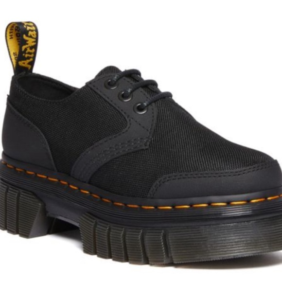 BRAND NEW: Dr. Martens - Picture 16 of 17